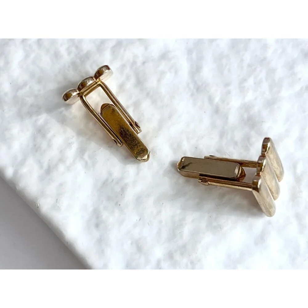 Modernist Scalloped Gold Toned Rectangular Vintage Retro 80's Men's Cuff Links